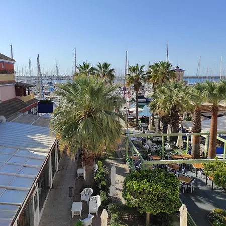 Marina Sunrise Puerto * טורבייחה