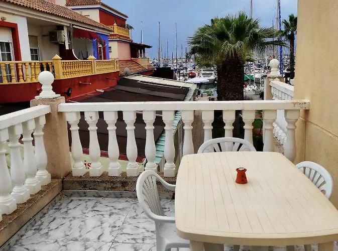 Marina Sunrise Puerto Apartment *