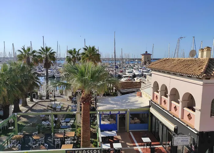 Marina Sunrise Puerto Apartment *